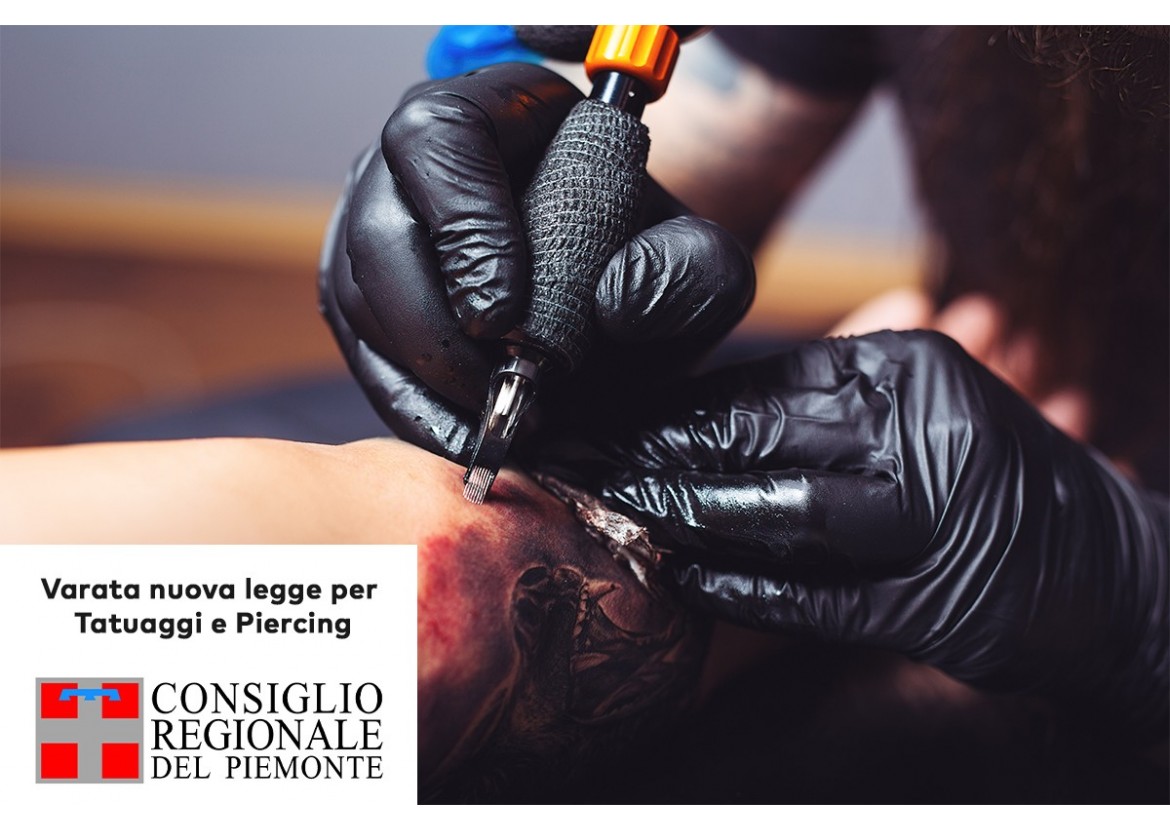 Varata la nuova legge per i tatuaggi e i piercing